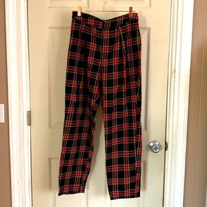 Plaid pleated slacks